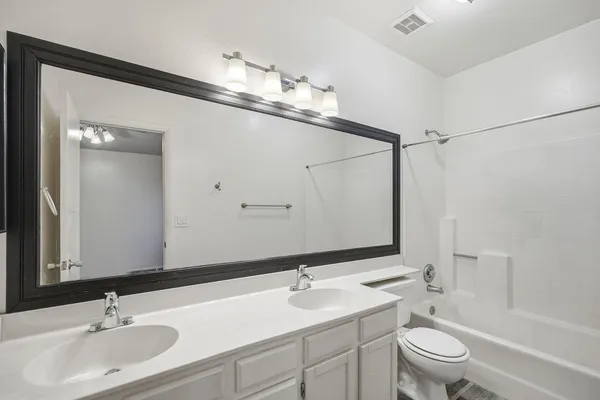 $2,200 | 1333 North Brittany Lane, Gilbert, AZ 85234