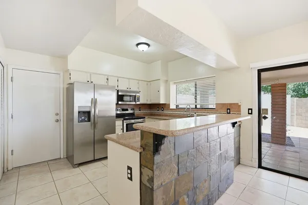 $2,200 | 1333 North Brittany Lane, Gilbert, AZ 85234