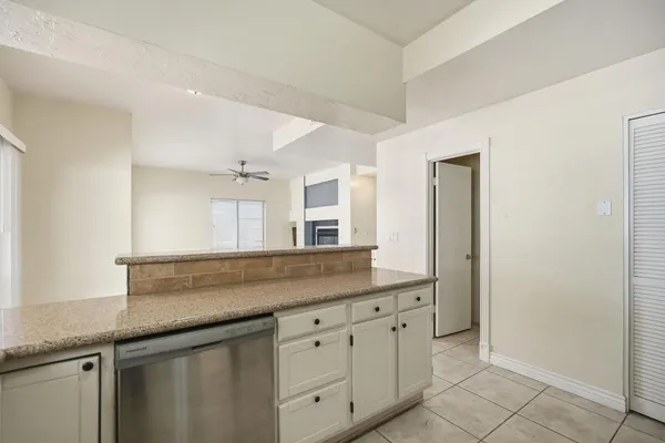 $2,200 | 1333 North Brittany Lane, Gilbert, AZ 85234