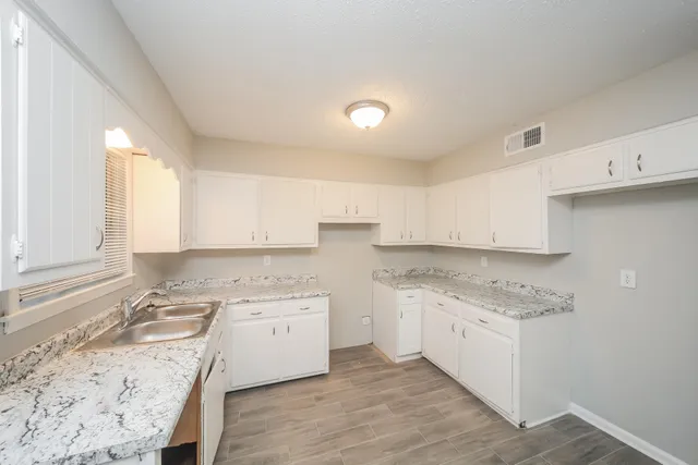 $1,605 | 5495 Flowering Peach Drive, Memphis, TN 38115