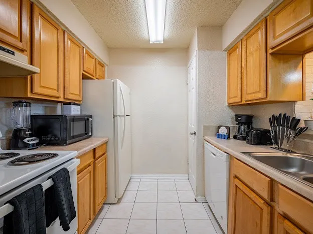 $975 | 260 El Dorado Boulevard, Unit 1103, Houston, TX 77598