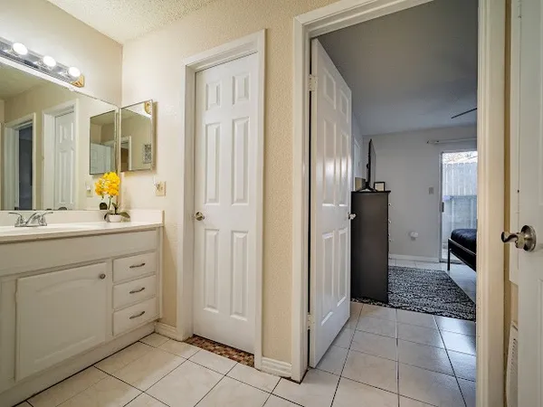 $965 | 260 El Dorado Boulevard, Unit 1103, Houston, TX 77598