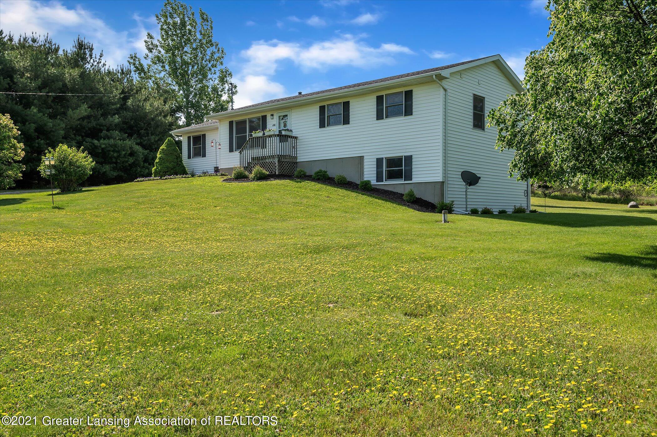 11516 Brown Road Springport, MI 49284 - Photo 3 of 34 03-11516-Brown-WindowStill-Real-Estate-P