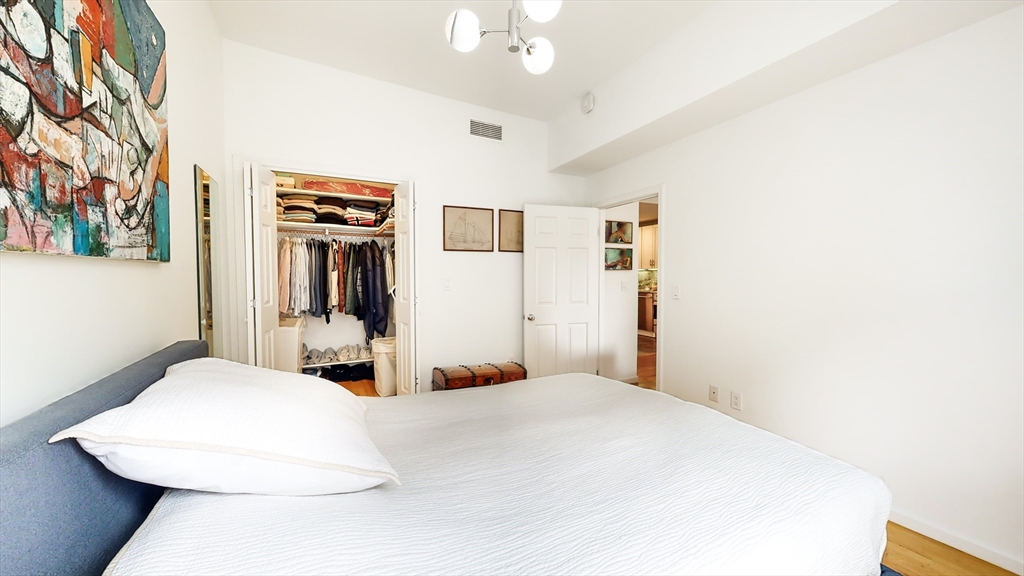 23 Bay State Road, Unit 5 Boston, MA 02215 - Photo 14 of 21
