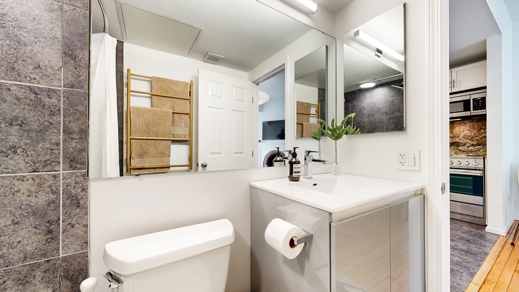 23 Bay State Road, Unit 5 Boston, MA 02215 - Photo 17 of 21