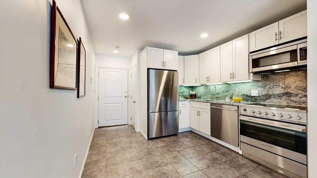 23 Bay State Road, Unit 5 Boston, MA 02215 - Photo 9 of 21