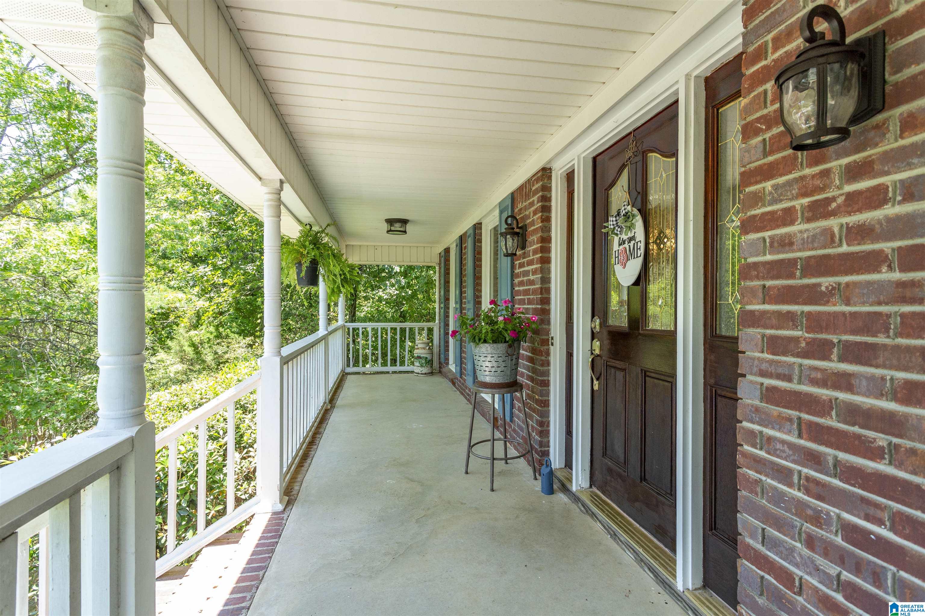 840 Round Hill Road Pelham, AL 35124 - Photo 5 of 78