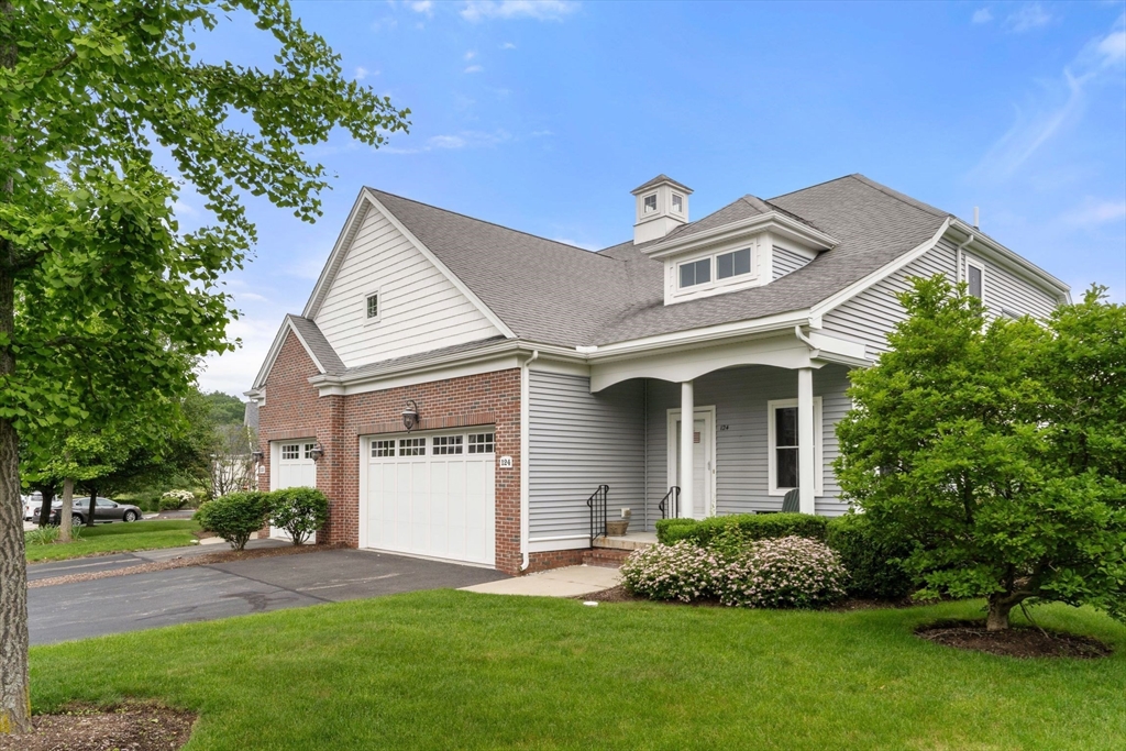 124 Grey Birch Road, Unit 124 Norfolk, MA 02056 - Photo 1 of 32 Gallery Image 1