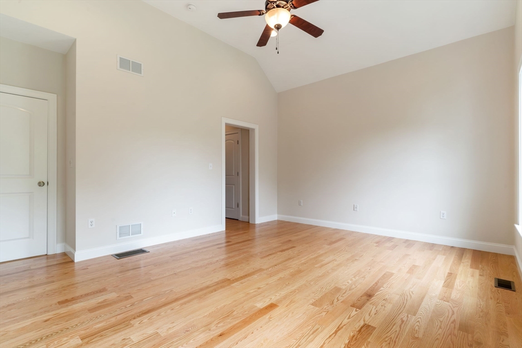 124 Grey Birch Road, Unit 124 Norfolk, MA 02056 - Photo 5 of 32 Gallery Image 5