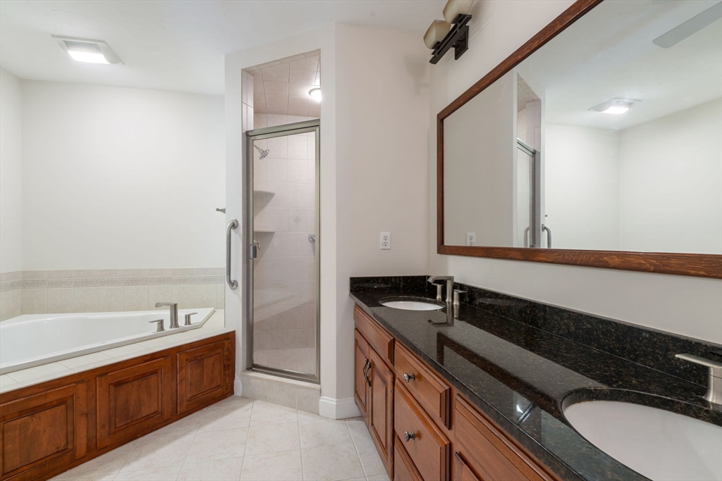 124 Grey Birch Road, Unit 124 Norfolk, MA 02056 - Photo 8 of 32 Gallery Image 8