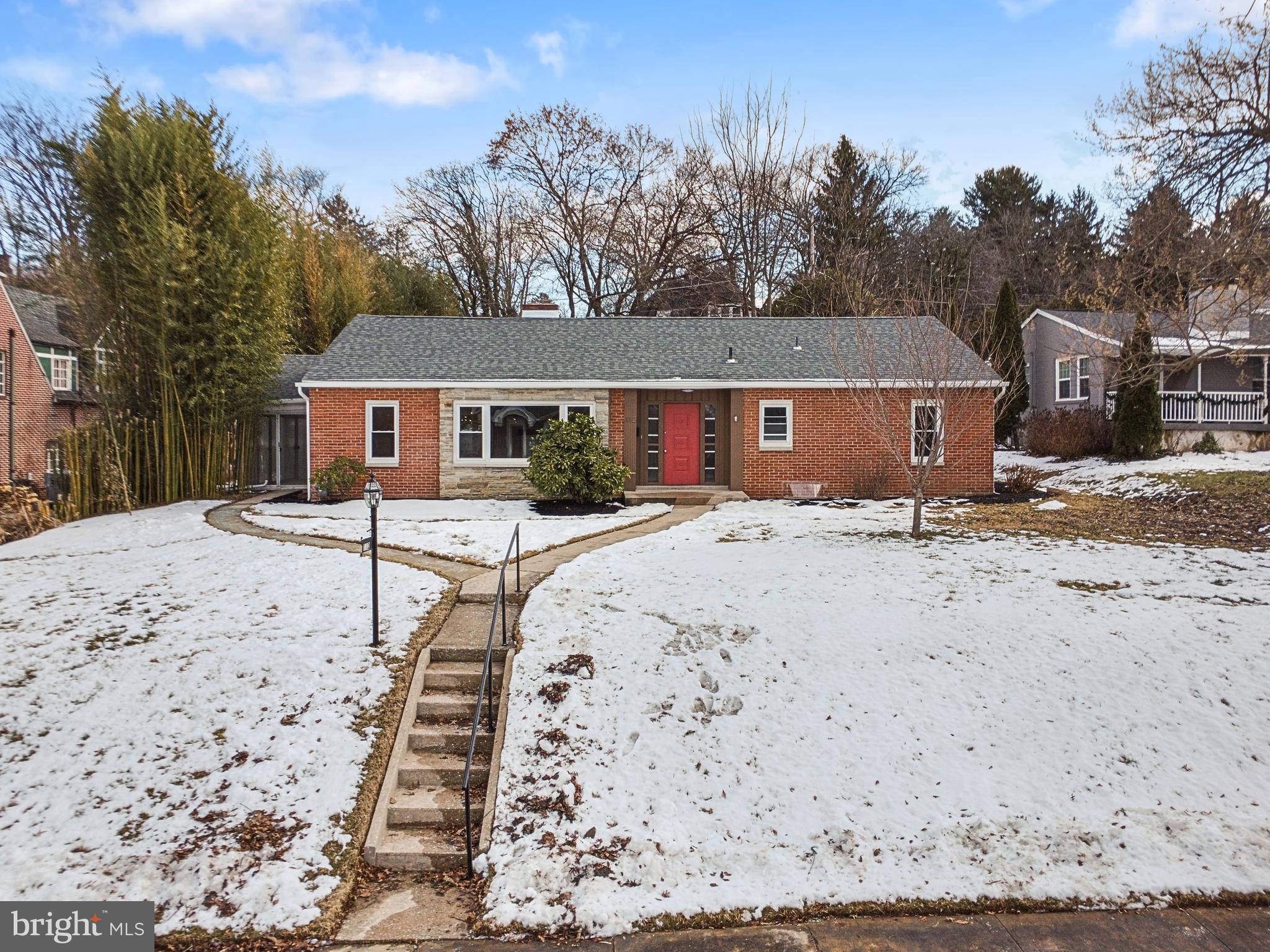 112 Irving Road York, PA 17403 - Photo 1 of 57 Gallery Image 1