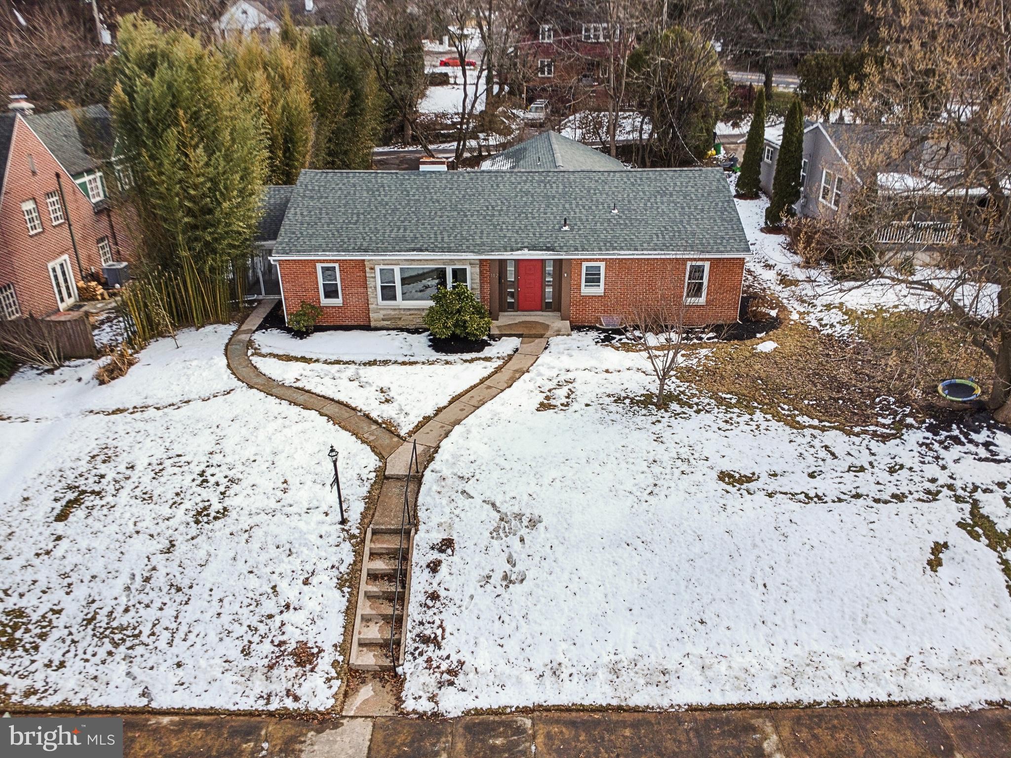 112 Irving Road York, PA 17403 - Photo 4 of 57 Gallery Image 4