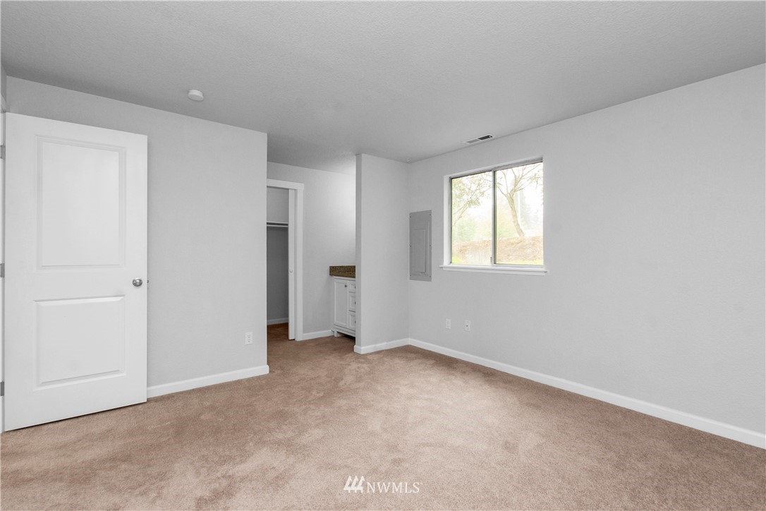 1454 Diamond Road Southeast Lacey, WA 98503 - Photo 8 of 16 Gallery Image 8