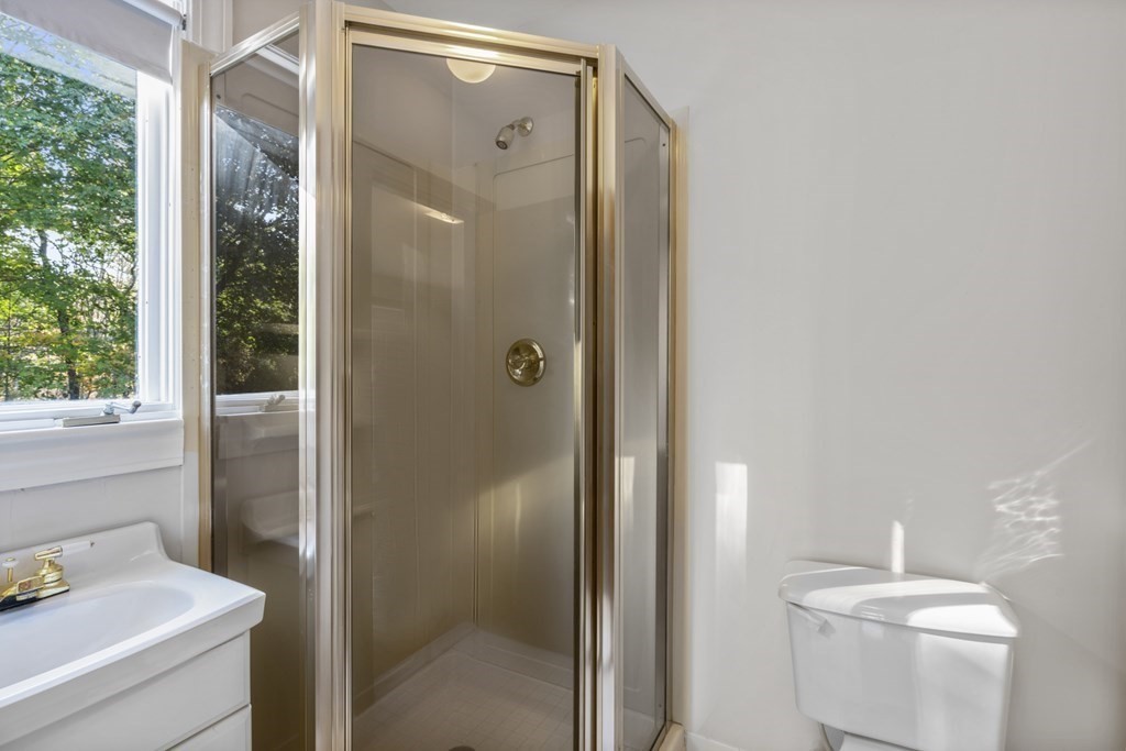 94 Stevens Road Swansea, MA 02777 - Photo 13 of 34 Gallery Image 13