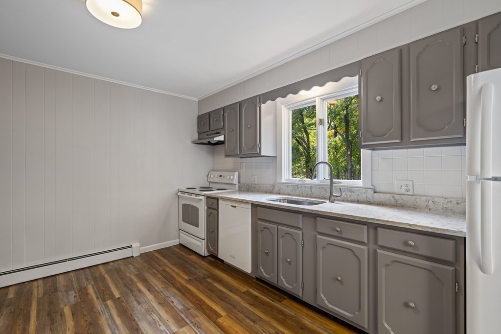94 Stevens Road Swansea, MA 02777 - Photo 3 of 34 Gallery Image 3