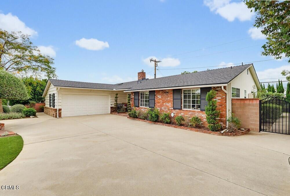 1115 West Briarcroft Road Claremont, CA 91711 - Photo 5 of 58 1115-w-briarcroft-rd-004_web