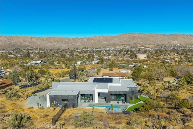 $1,700,000 | 8175 Fox Trail, Yucca Valley, CA 92284