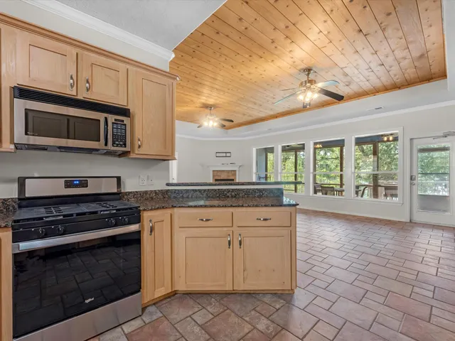 $395,000 | 220 Harbour Row Drive, Coldspring, TX 77331