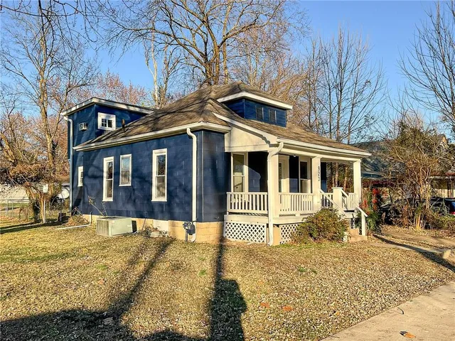 $159,500 | 923 East 10th Street, Sedalia, MO 65301
