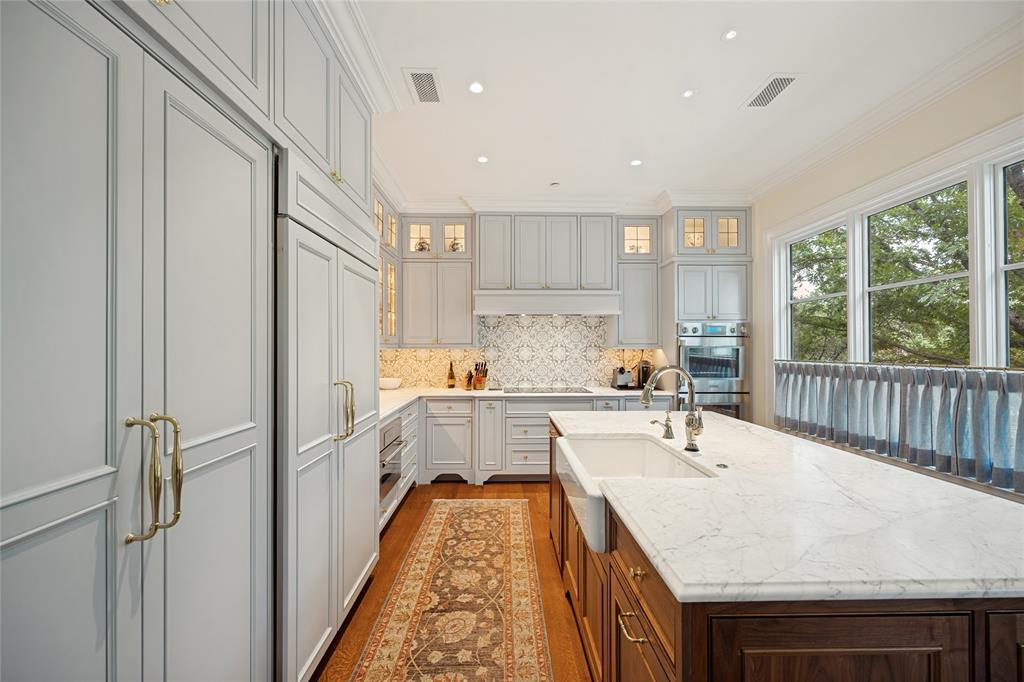 8511 Edgemere Road, Unit 201 Dallas, TX 75225 - Photo 12 of 37 Gallery Image 12
