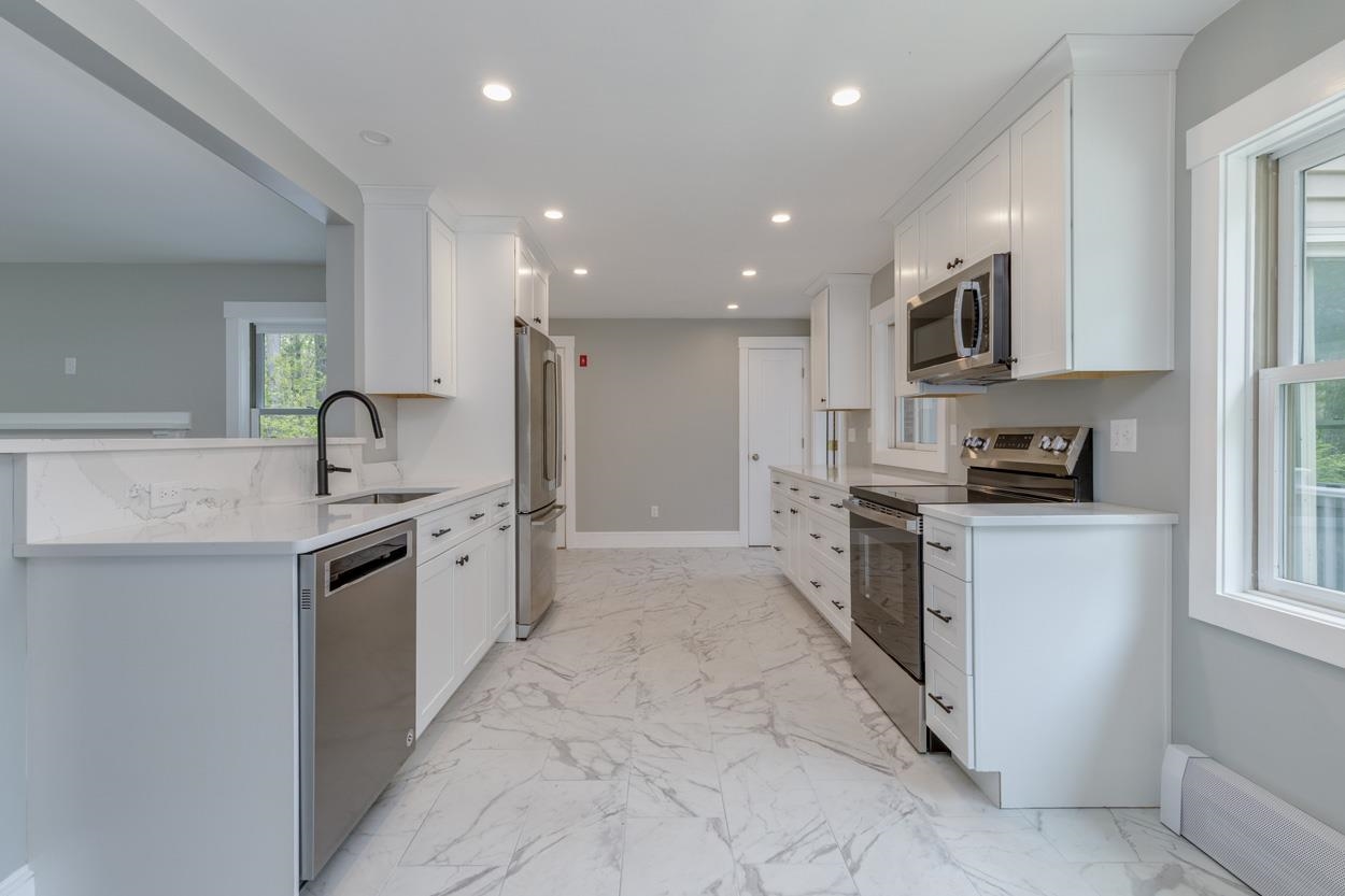 50 Piscataqua Road Dover, NH 03820 - Photo 11 of 37