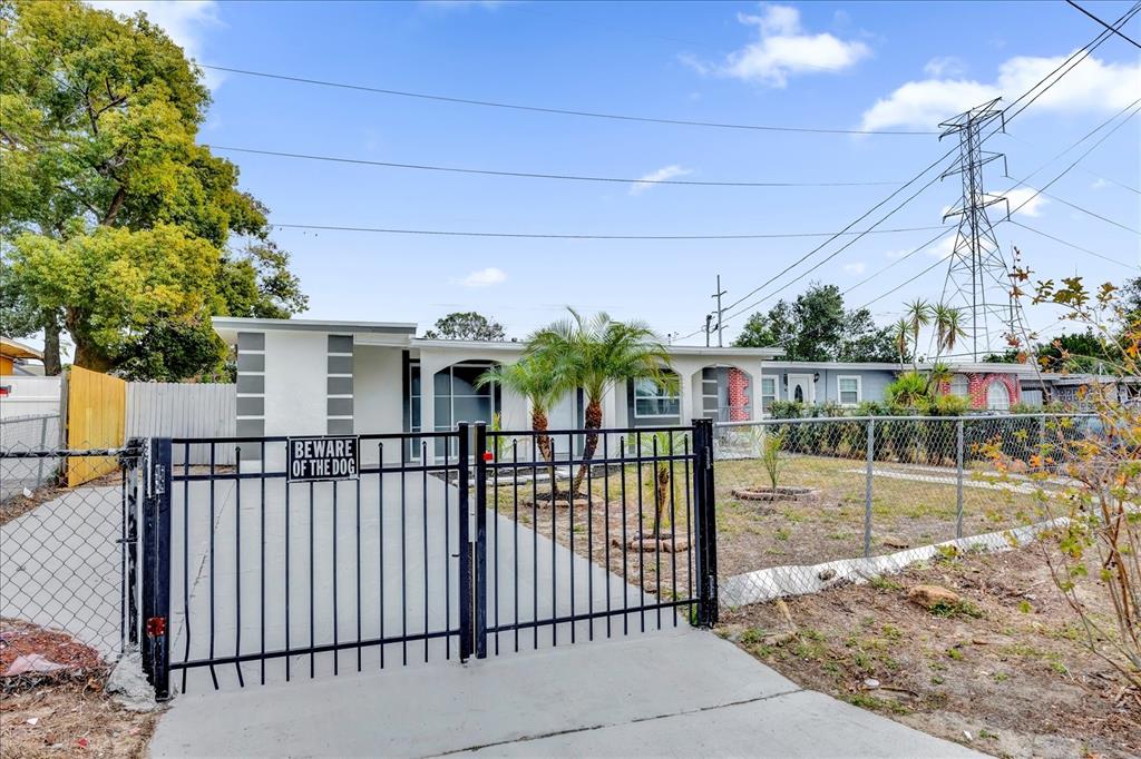 923 Ferndell Road Orlando, FL 32808 - Photo 42 of 42 a view of a balcony