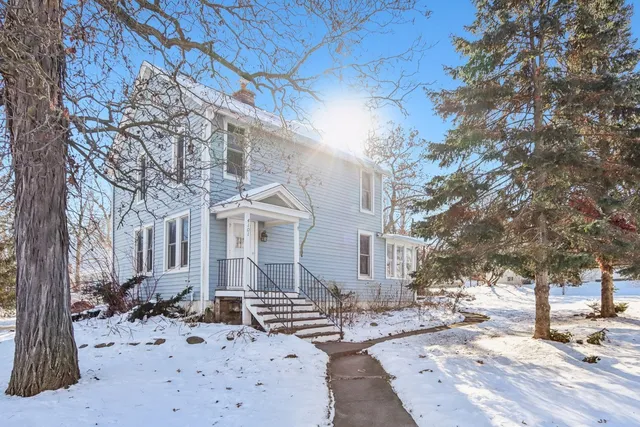 $269,999 | 4101 Crestwood Street, McHenry, IL 60050