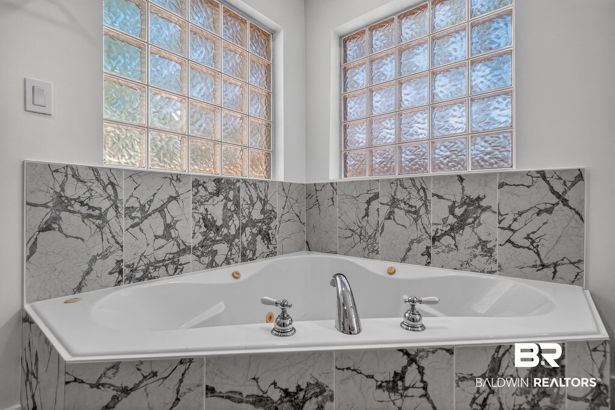 10650 Old Pascagoula Road Theodore, AL 36582 - Photo 68 of 77 Bathroom with a tub with jets