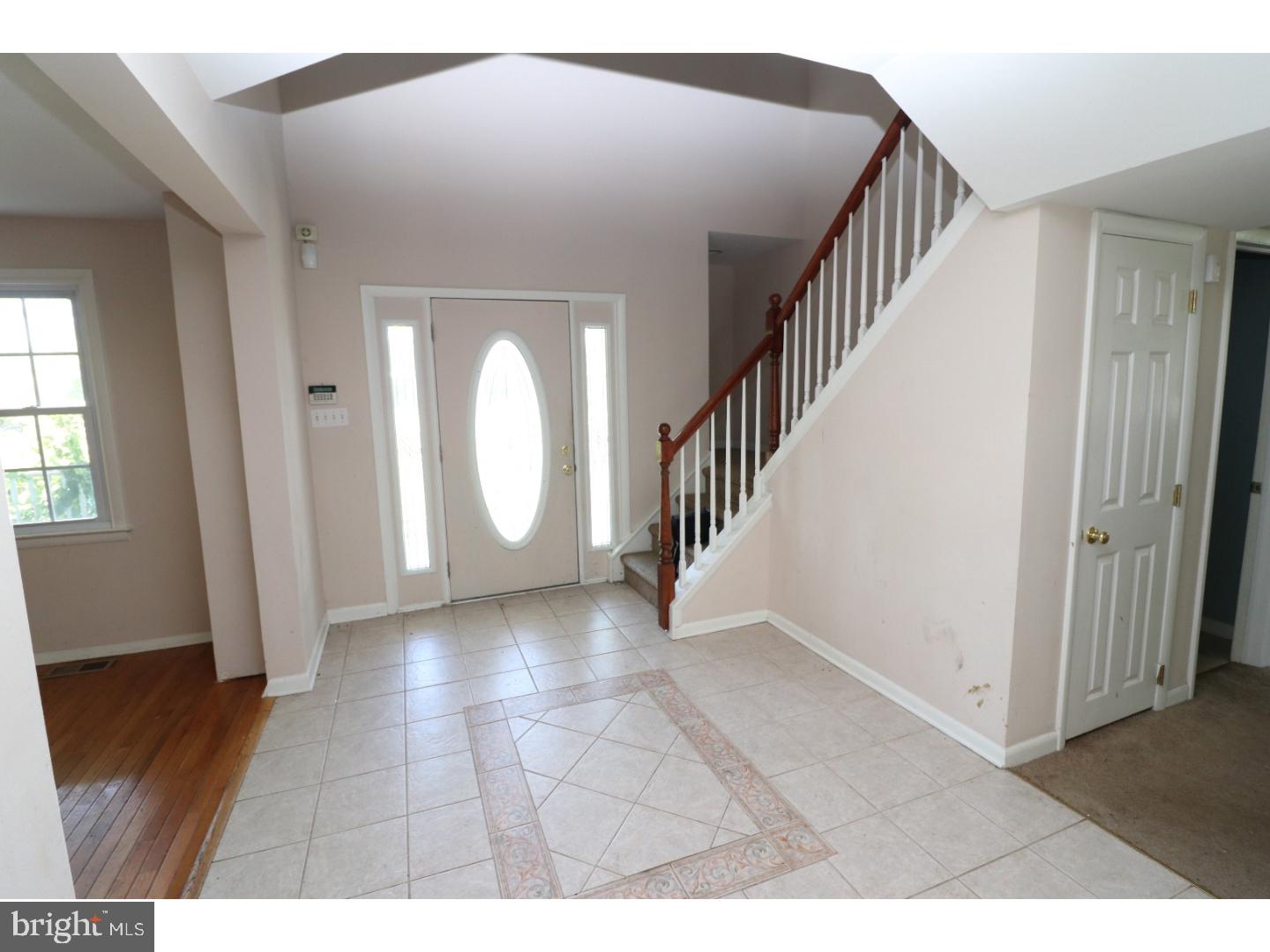 412 Lower State Road North Wales, PA 19454 - Photo 3 of 21 Foyer