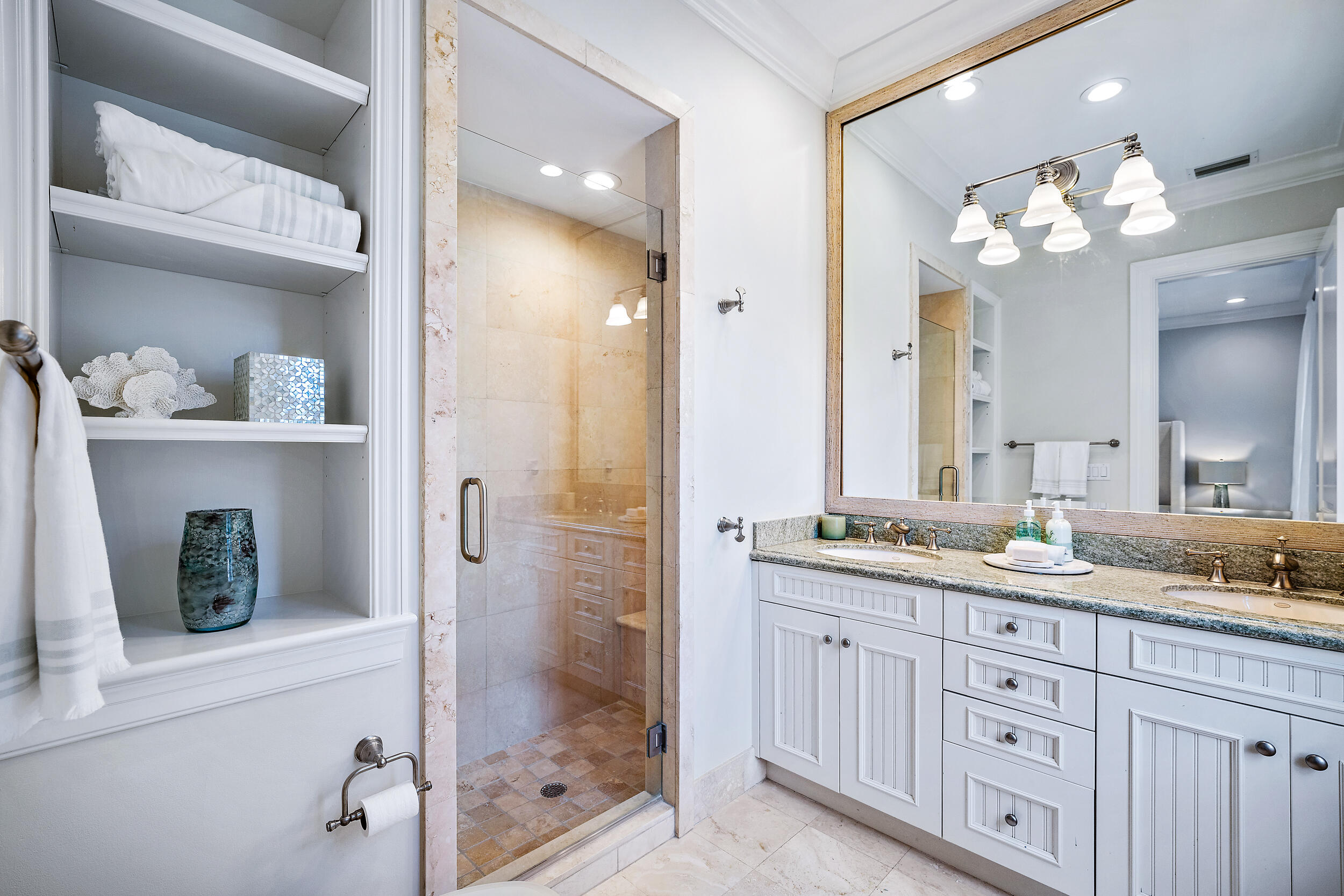 426 Red Hawk Drive Jupiter, FL 33477 - Photo 26 of 29 Guest Bath