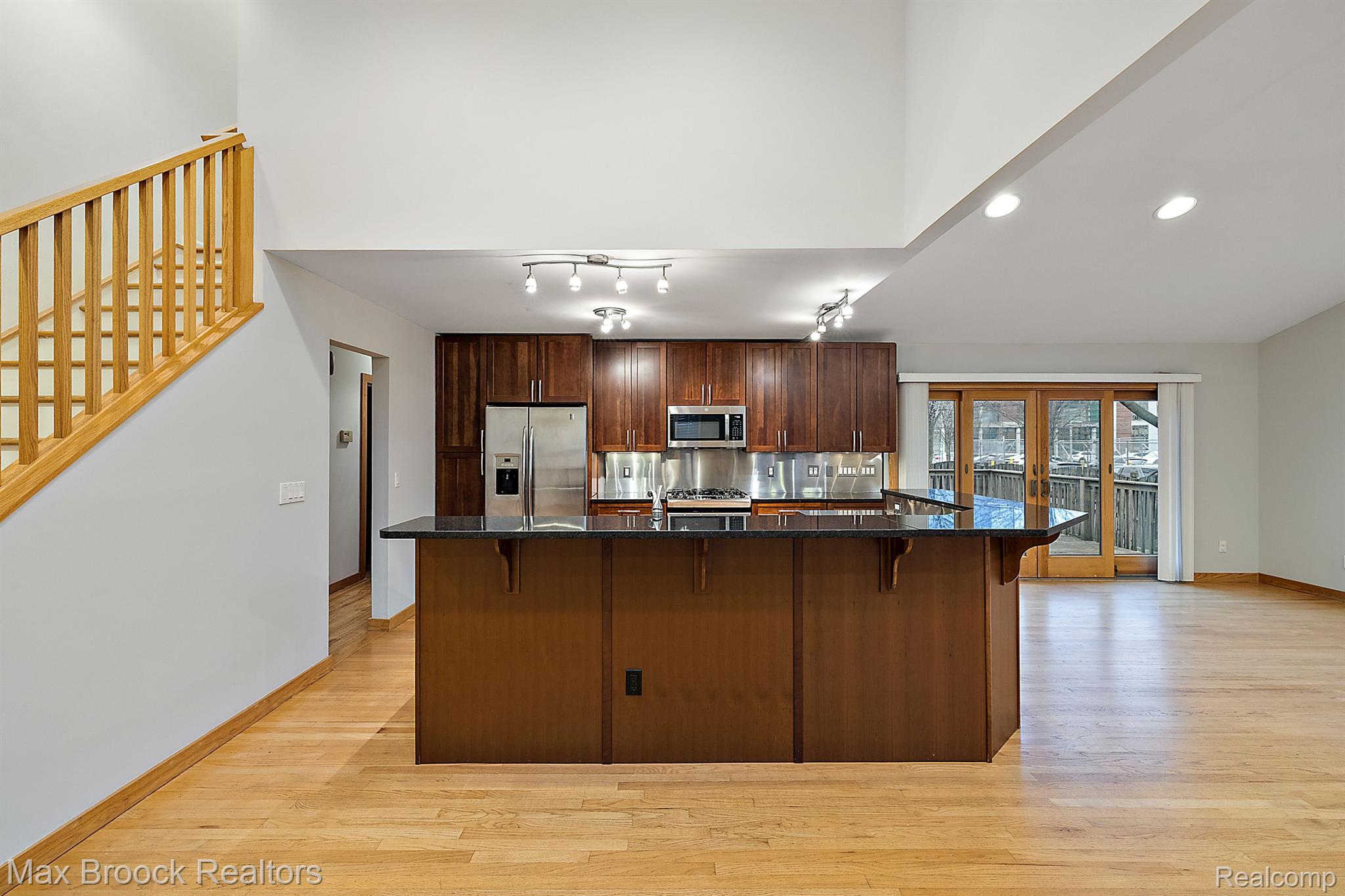 810 Chestnut Street Birmingham, MI 48009 - Photo 5 of 22 Kitchen
