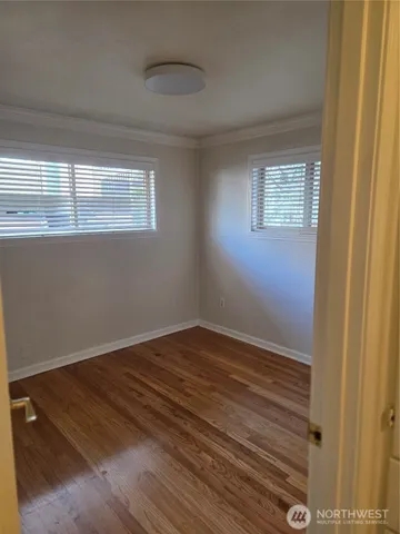 $2,400 | 3050 60th Avenue Southwest, Seattle, WA 98116