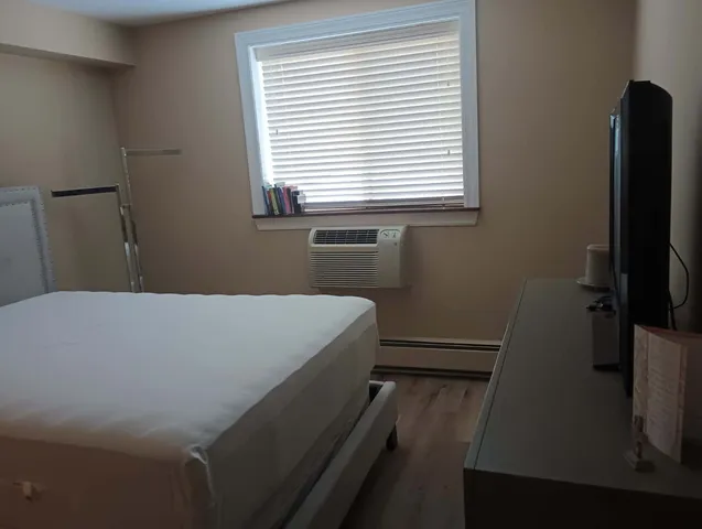 $167,500 | 1880 Bonnie Lane, Unit 112, Hoffman Estates, IL 60169