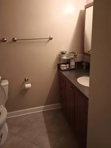 $167,500 | 1880 Bonnie Lane, Unit 112, Hoffman Estates, IL 60169