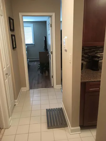 $167,500 | 1880 Bonnie Lane, Unit 112, Hoffman Estates, IL 60169
