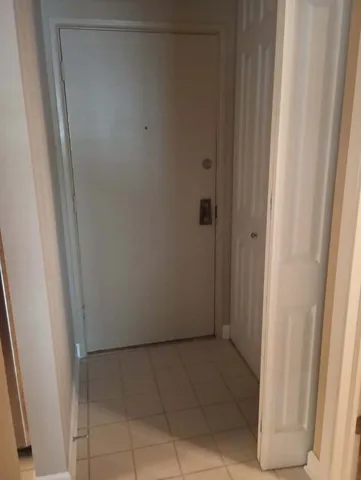 $167,500 | 1880 Bonnie Lane, Unit 112, Hoffman Estates, IL 60169