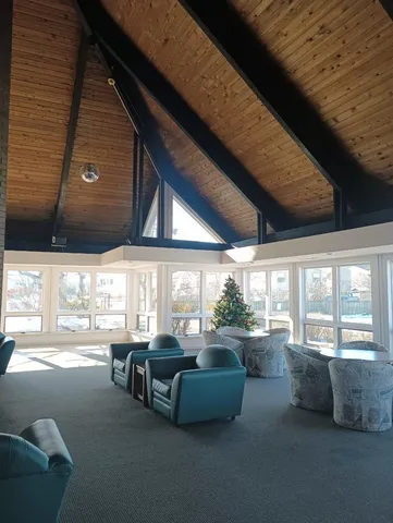 $167,500 | 1880 Bonnie Lane, Unit 112, Hoffman Estates, IL 60169