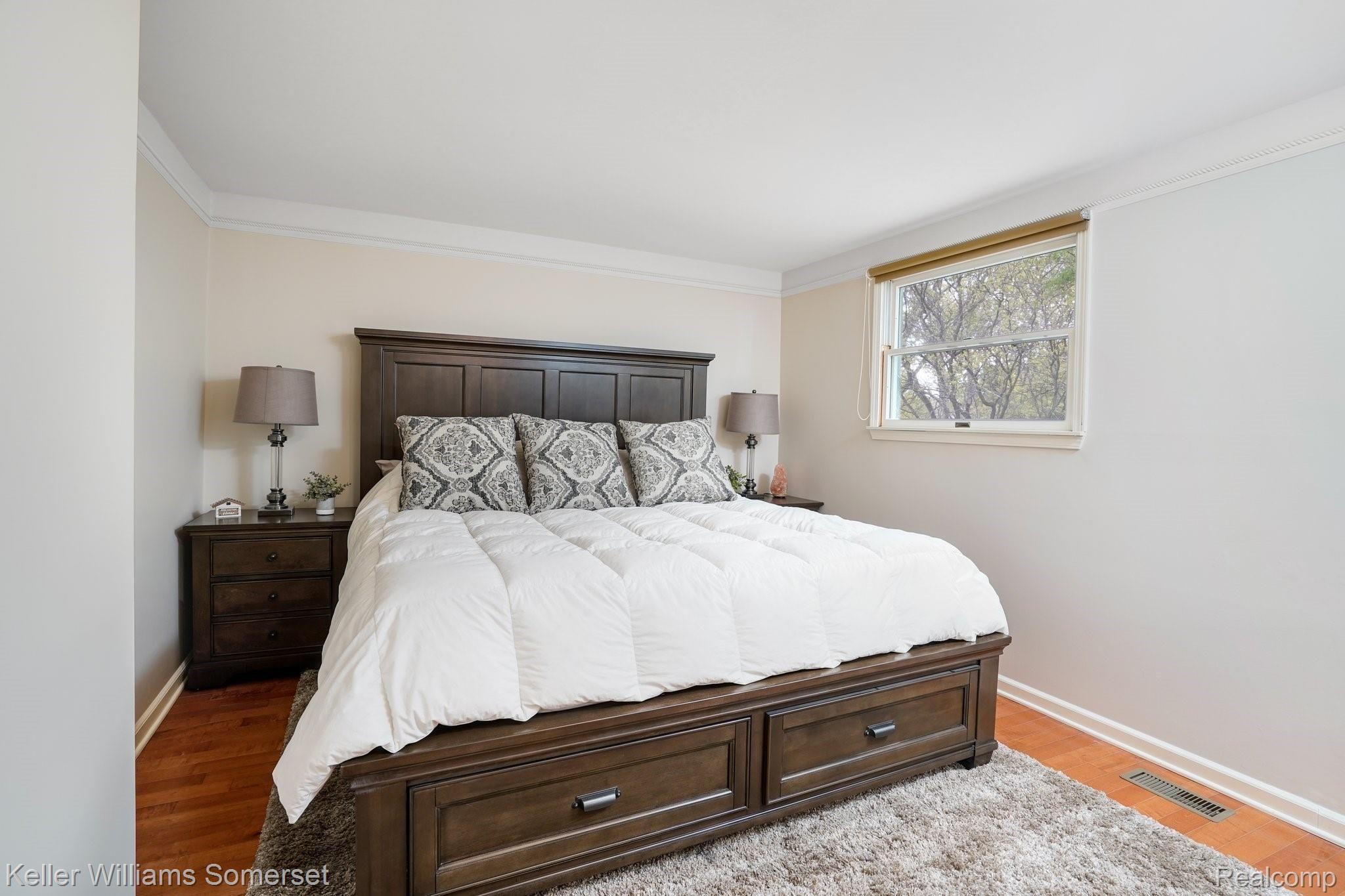 42981 Barchester Road Canton, MI 48187 - Photo 19 of 25 21-web-or-mls-42931 Barchester Rd Canton0021.jpg