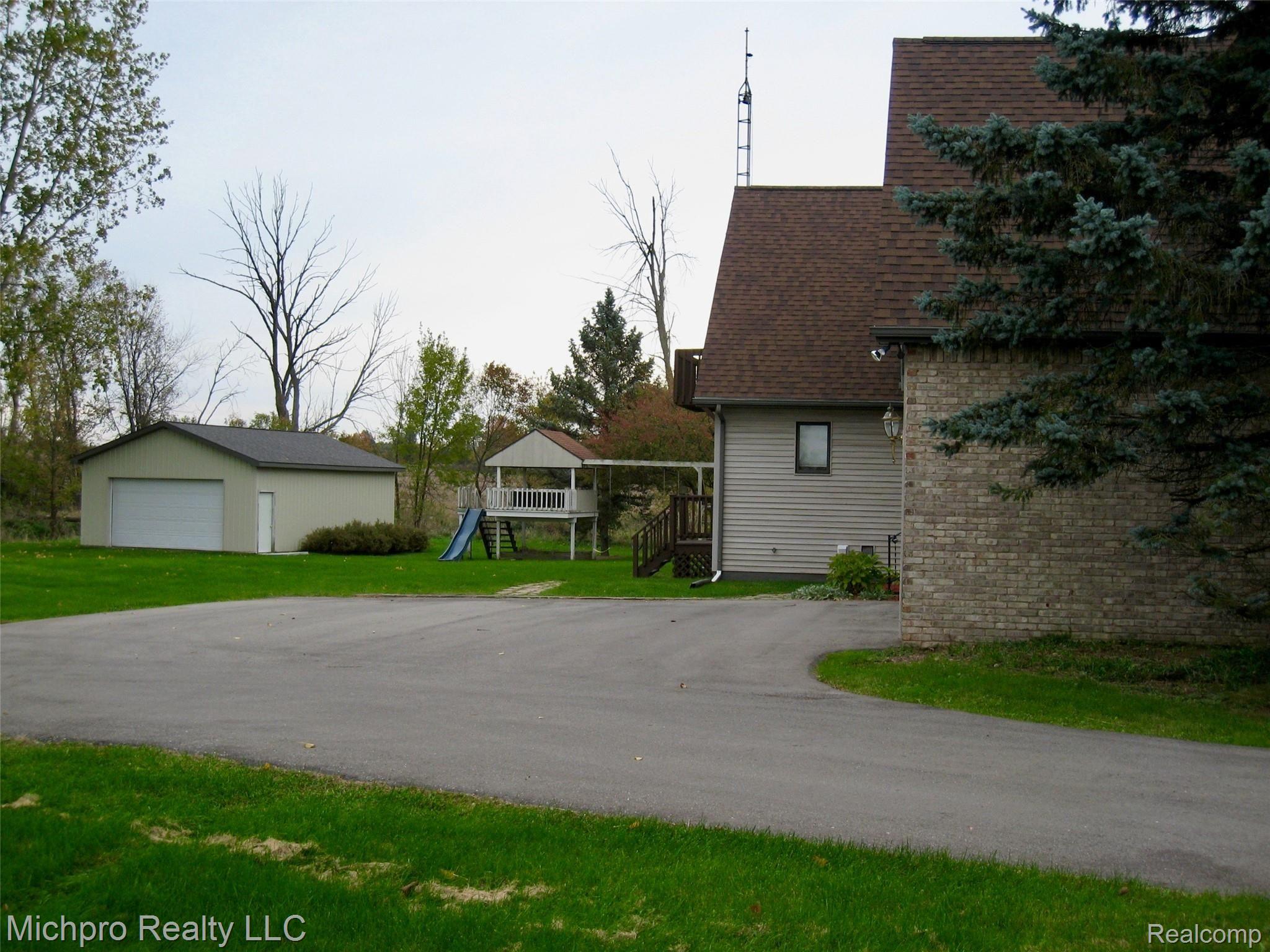 7640 Jefferson Road North Branch, MI 48461 - Photo 7 of 59 IMG_0766.jpg