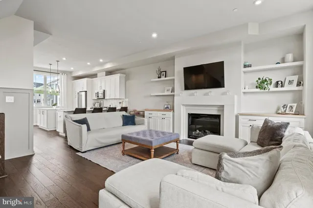 $599,900 | 637 Burcham Street, Phoenixville, PA 19460