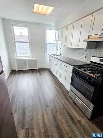 $2,400 | 23 Lincoln Place, Unit 2, Garfield, NJ 07026