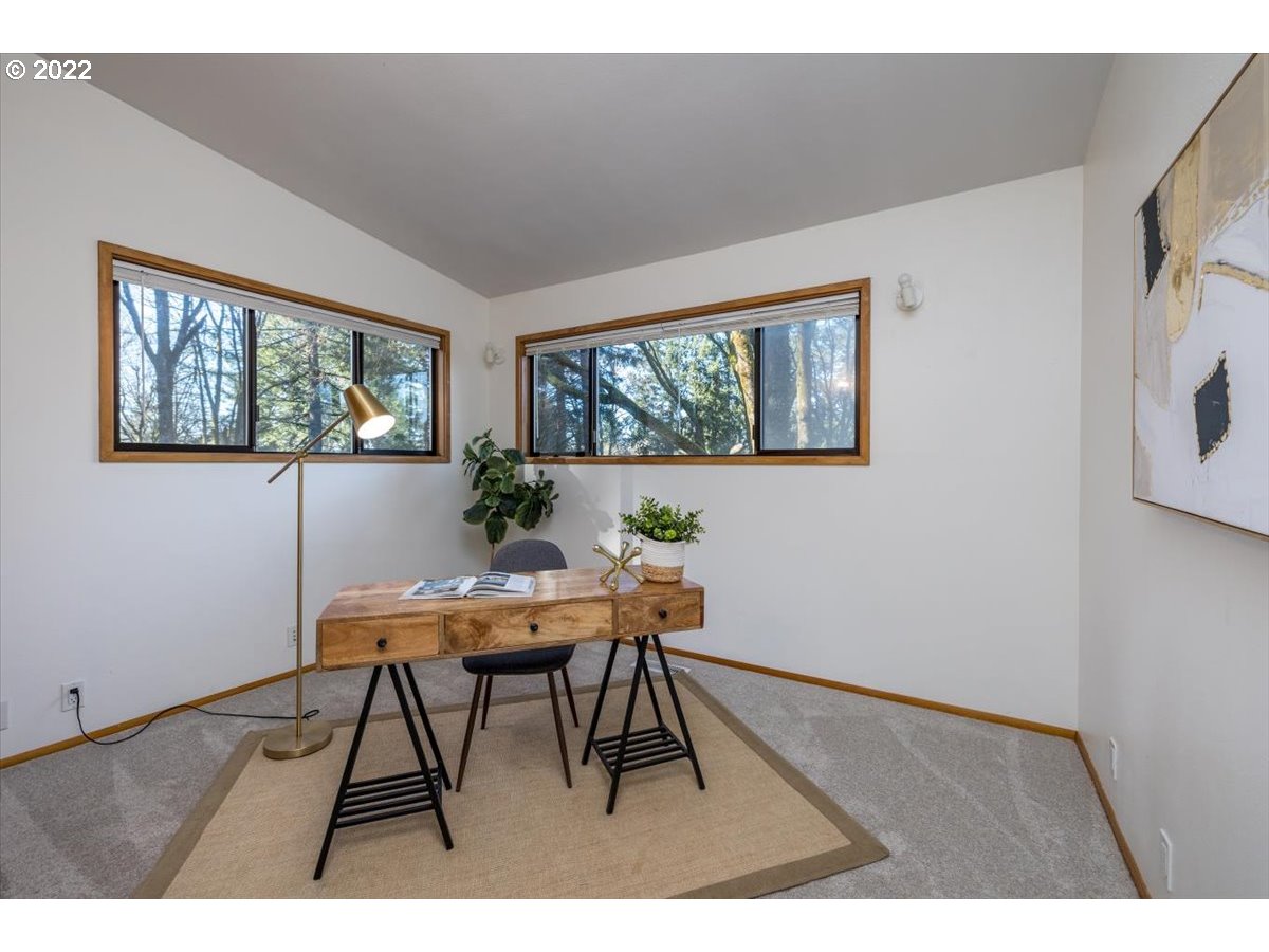 2719 Greentree Road Lake Oswego, OR 97034 - Photo 15 of 32 Gallery Image 15