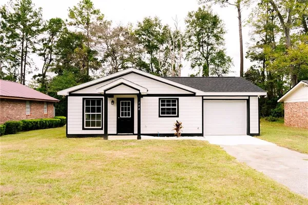 $222,900 | 108 Crimson Circle, Thomasville, GA 31792