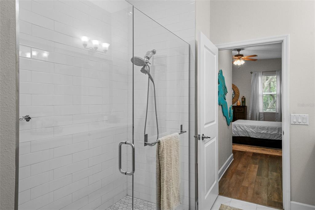 1404 Ridge Terrace Tarpon Springs, FL 34689 - Photo 15 of 38 a bathroom with a shower
