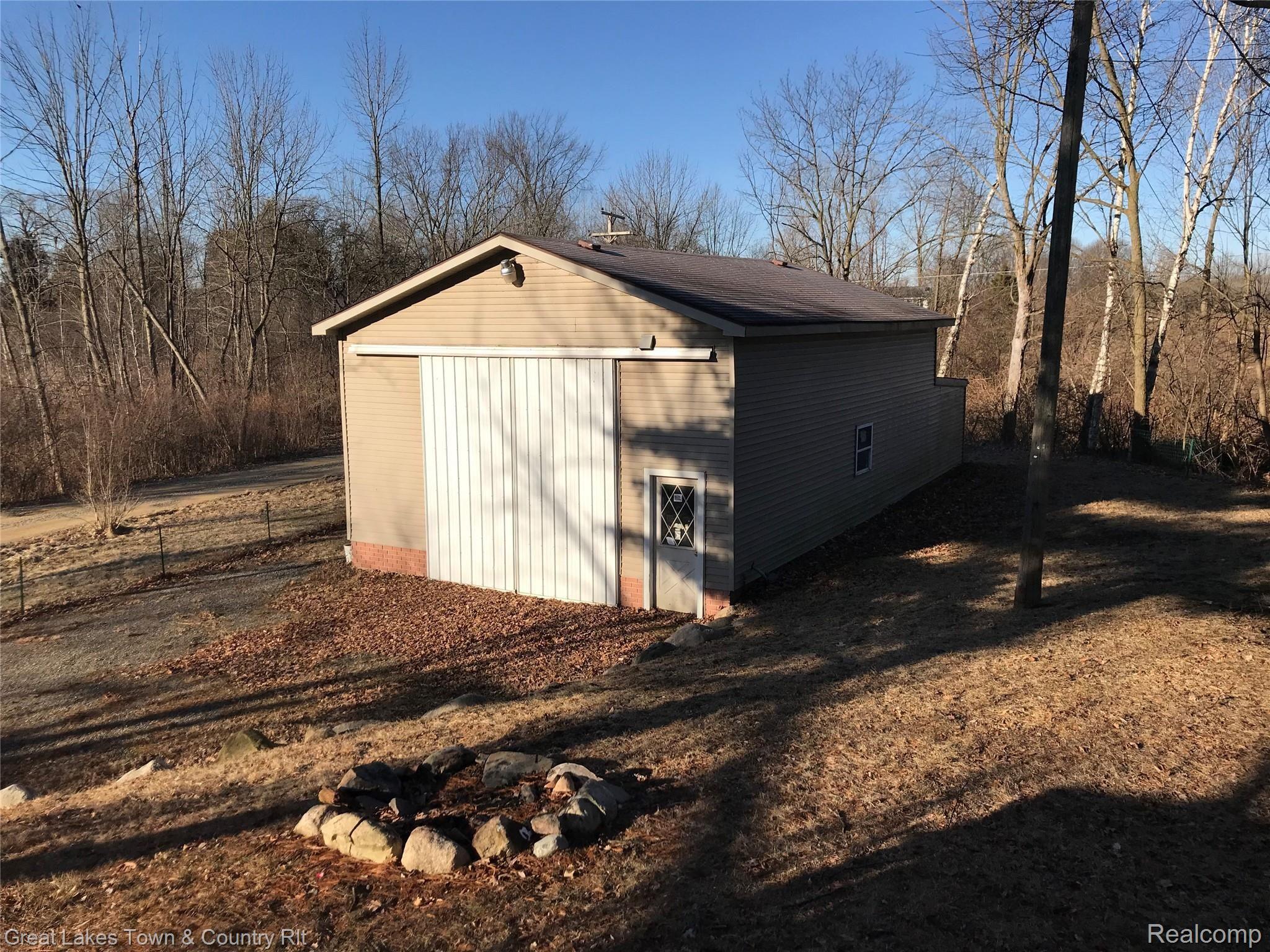 645 North Lake George Road Attica, MI 48412 - Photo 30 of 34 lg 29.jpeg