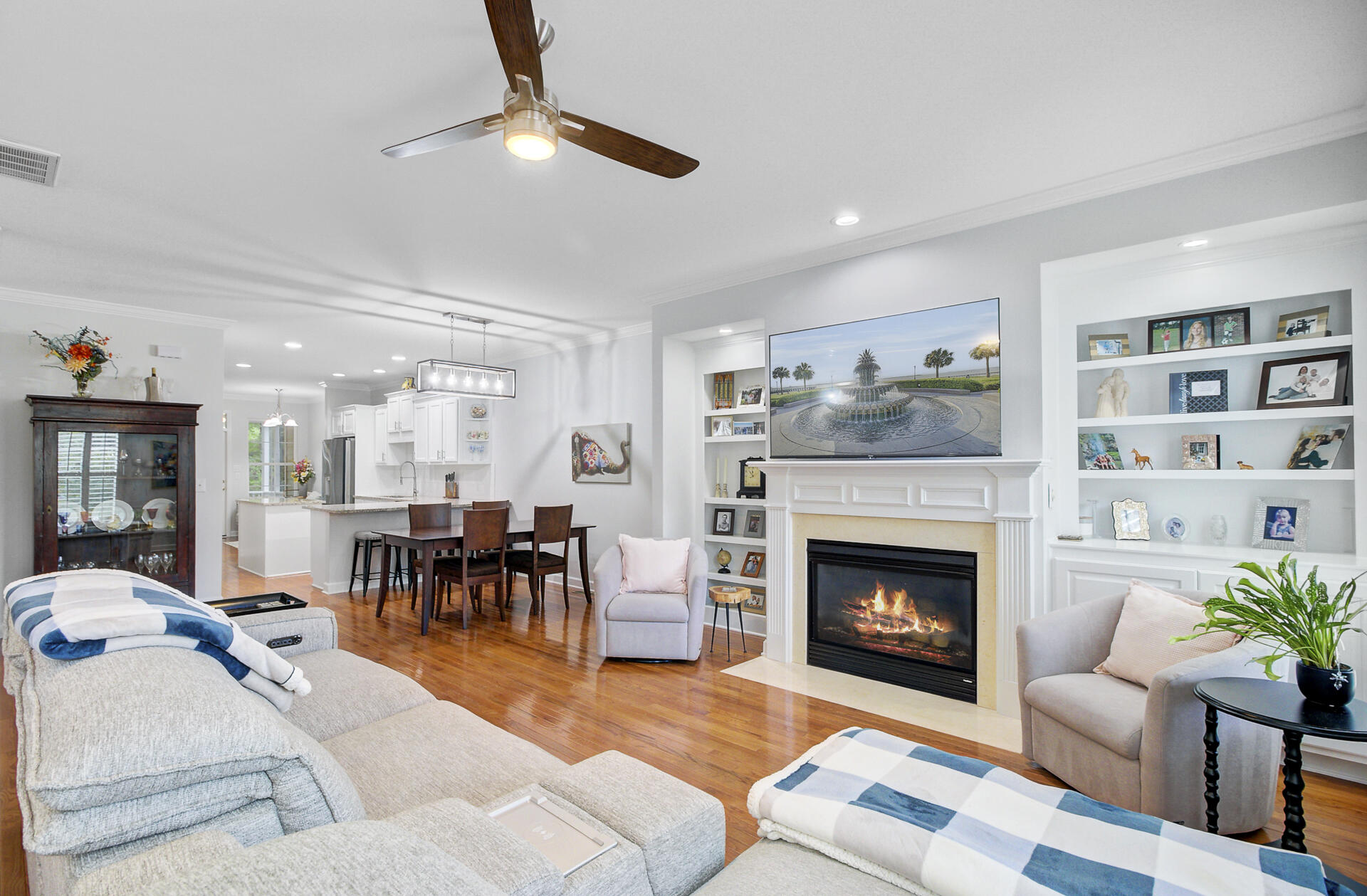 272 Fair Sailing Road Mount Pleasant, SC 29466 - Photo 6 of 47