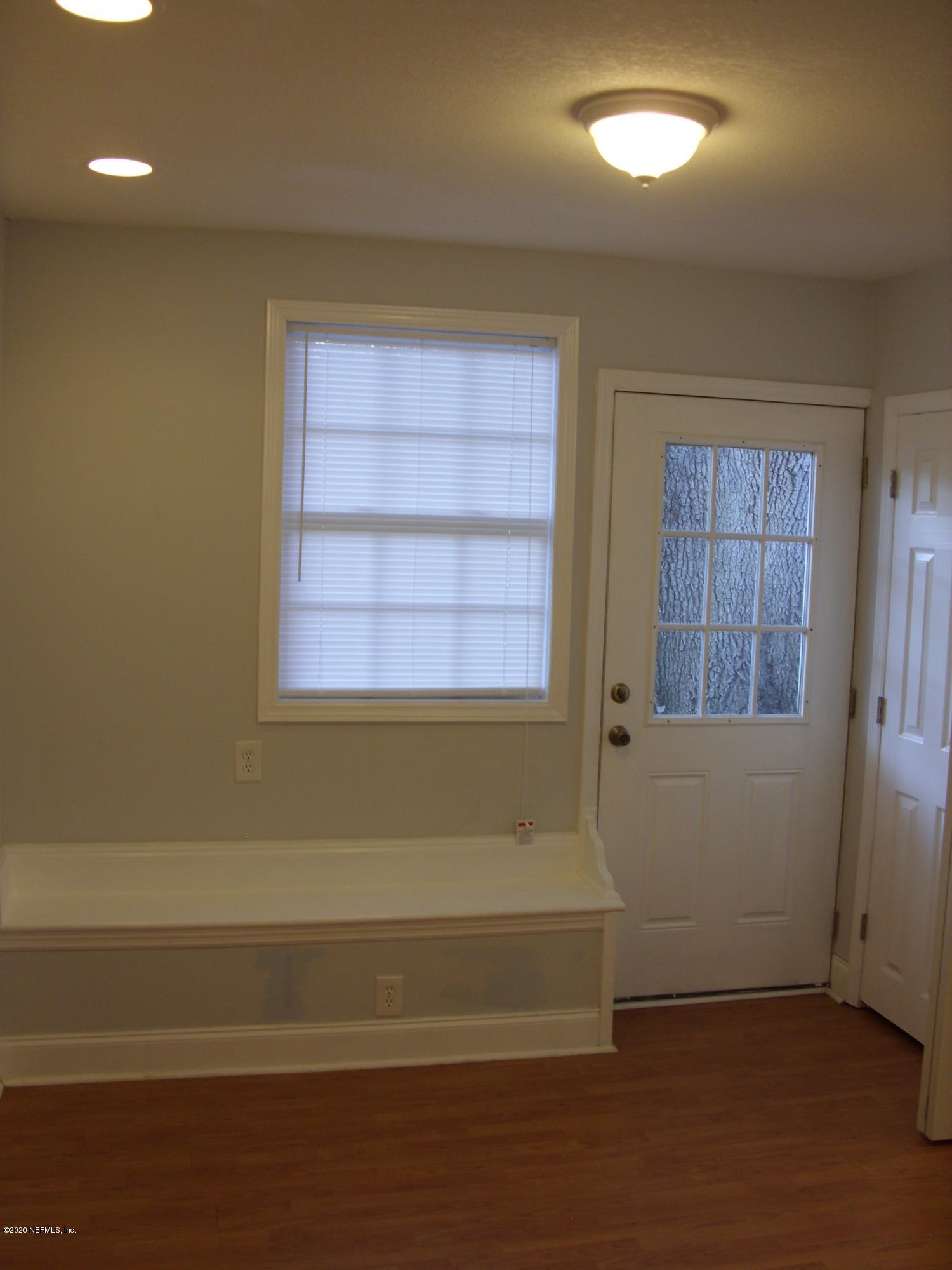 1217 Glynlea Road Jacksonville, FL 32216 - Photo 11 of 22 Laundry Area2