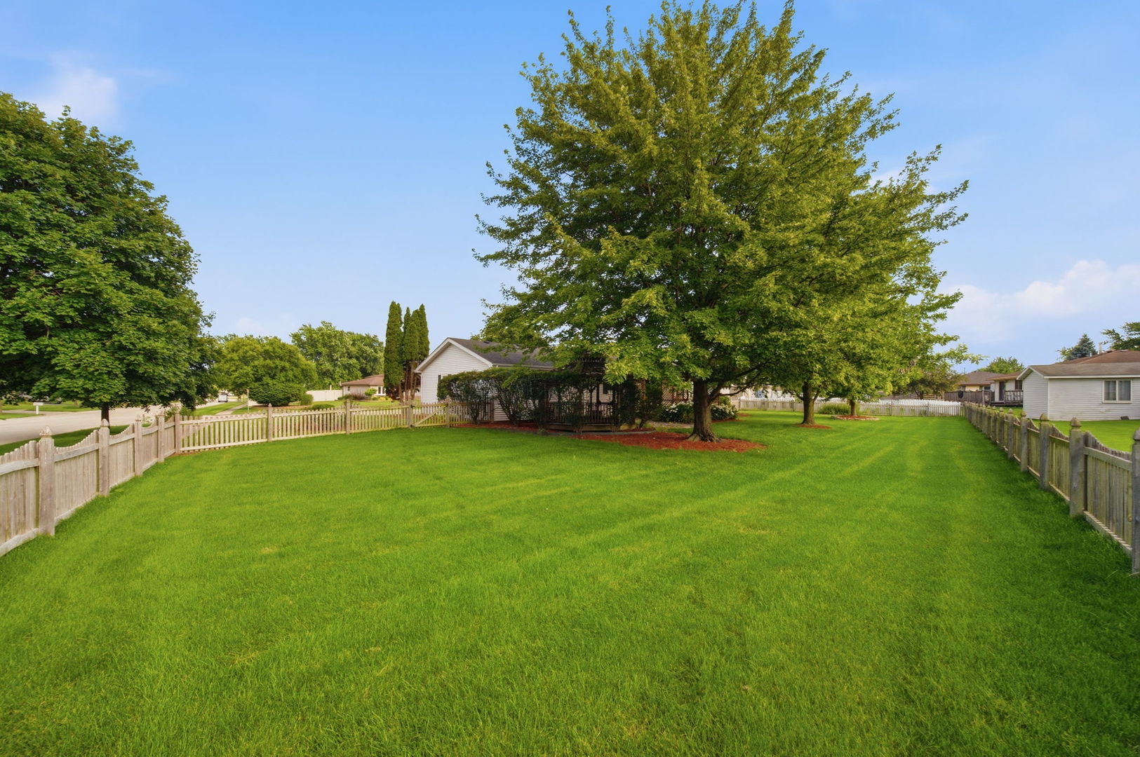 909 Knollside Road New Lenox, IL 60451 - Photo 4 of 35