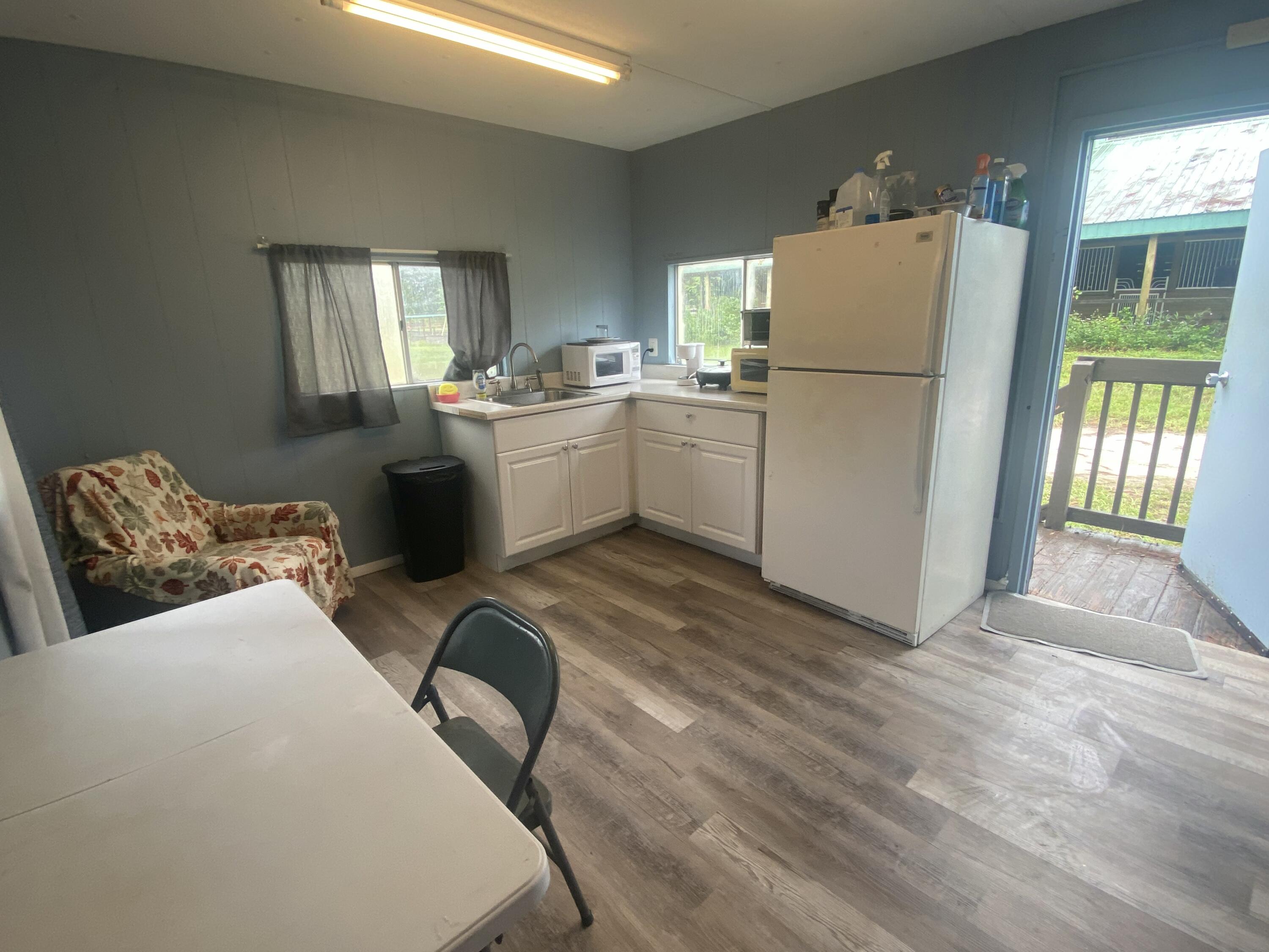 1-Bedroom Apt #4 - 01 Great Room