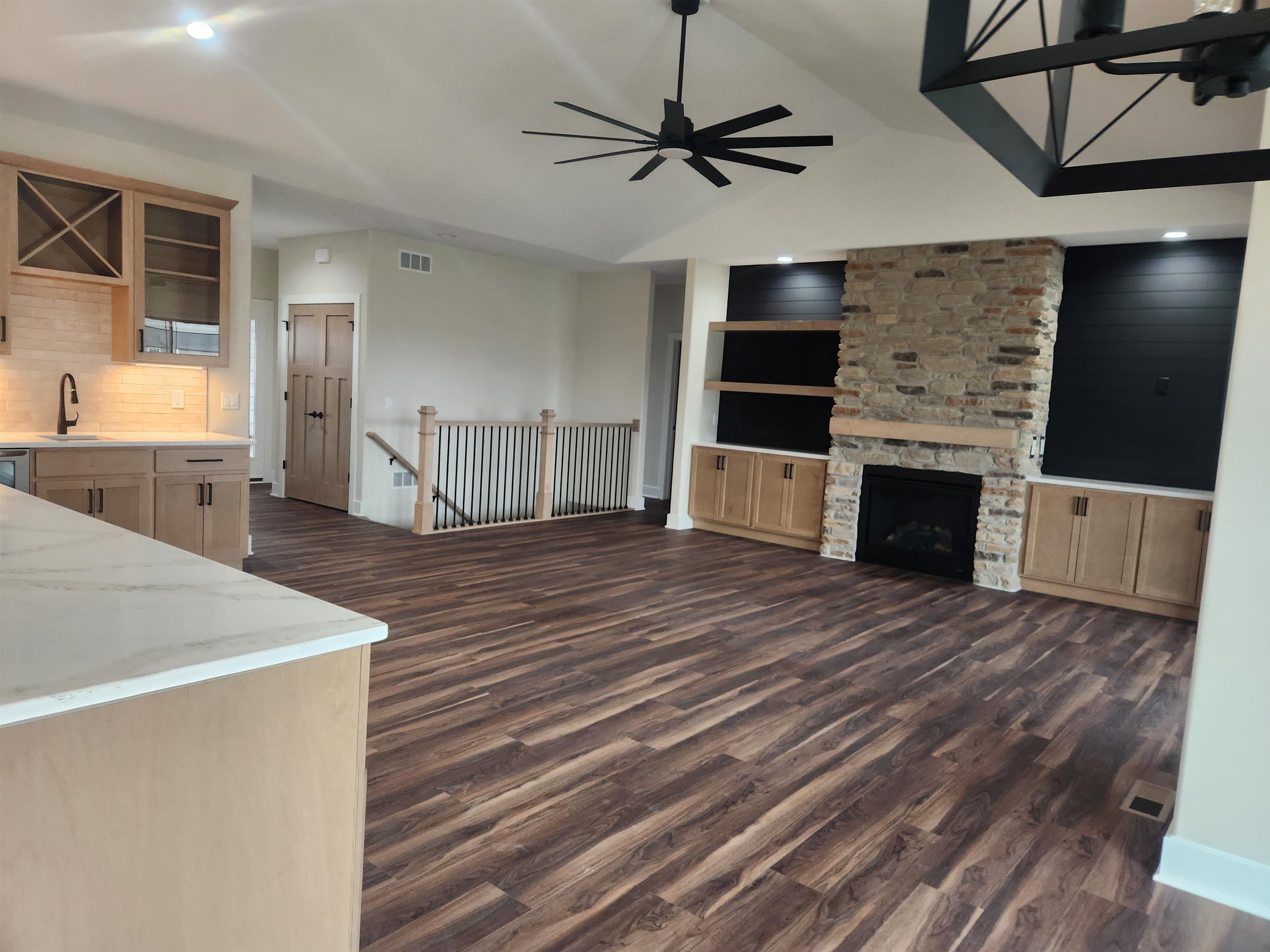 L164 Eileen Waunakee, WI 53597 - Photo 11 of 25